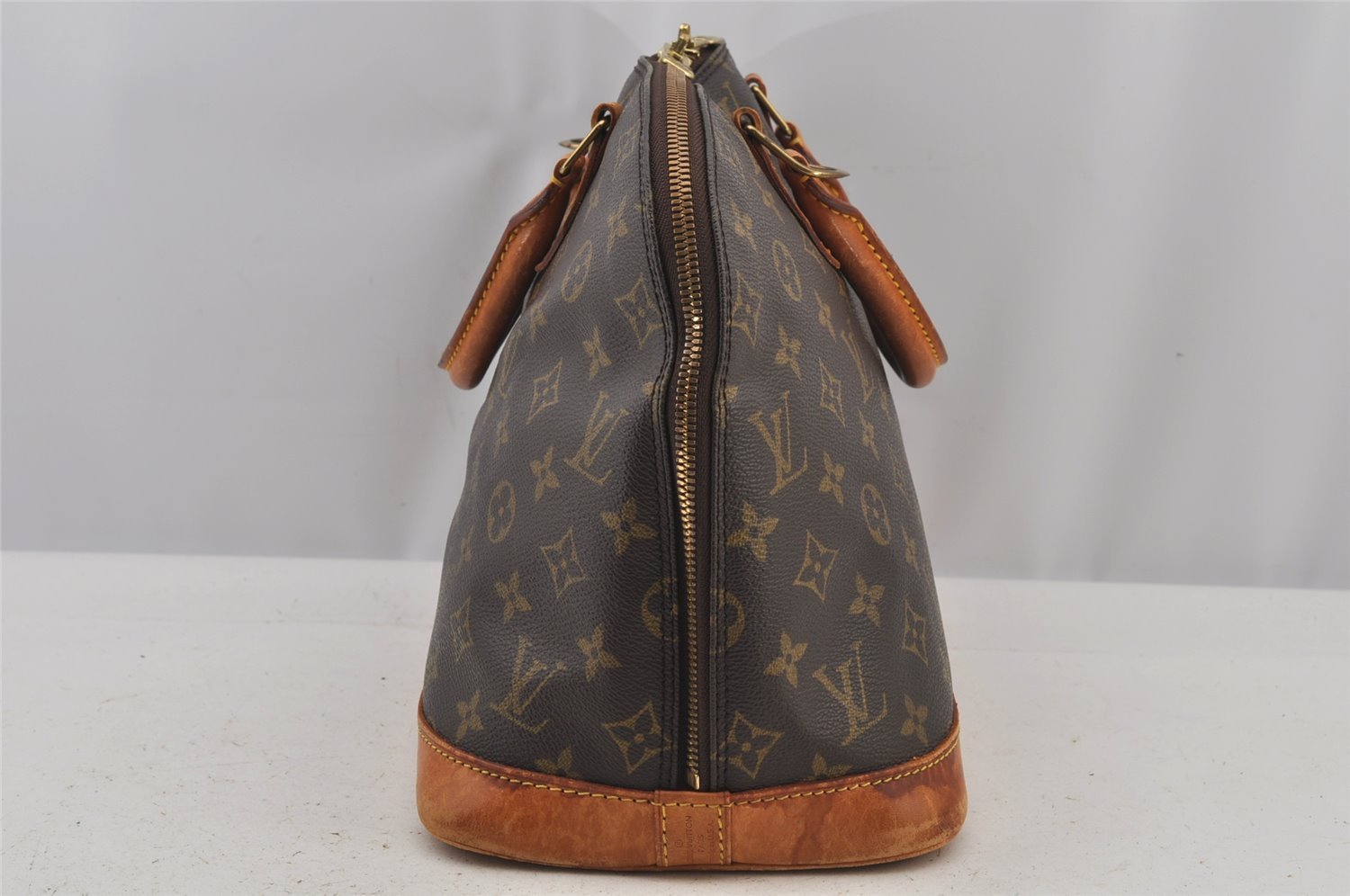 Authentic Louis Vuitton Monogram Alma Hand Bag Purse M51130 LV 5943J