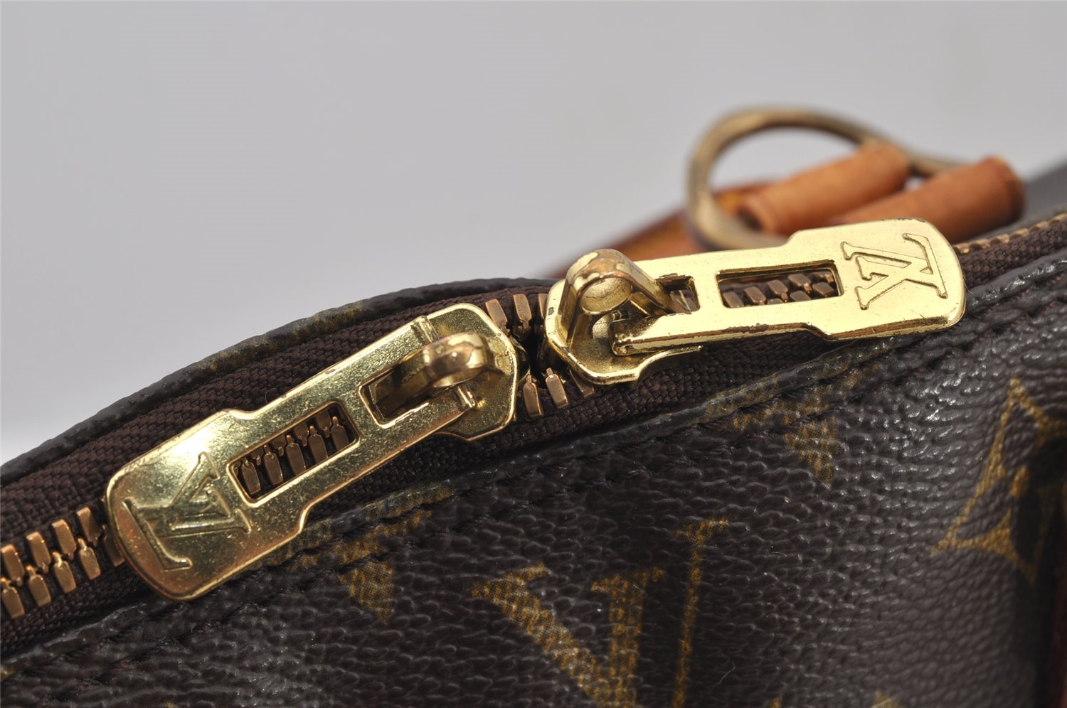 Authentic Louis Vuitton Monogram Alma Hand Bag Purse M51130 LV 5943J