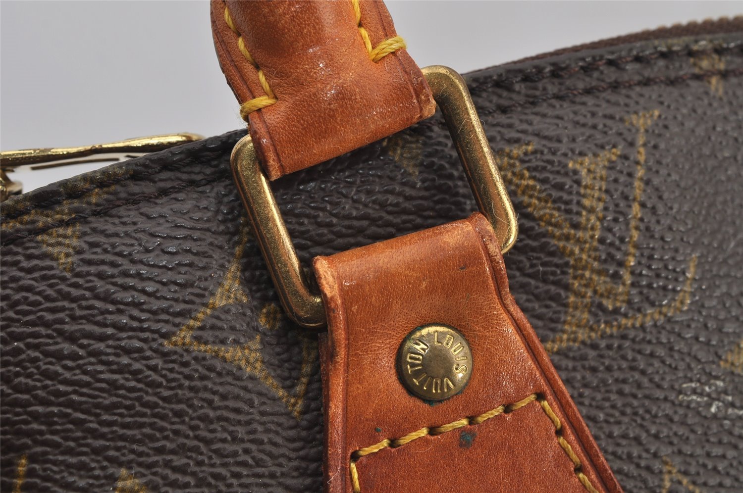 Authentic Louis Vuitton Monogram Alma Hand Bag Purse M51130 LV 5943J