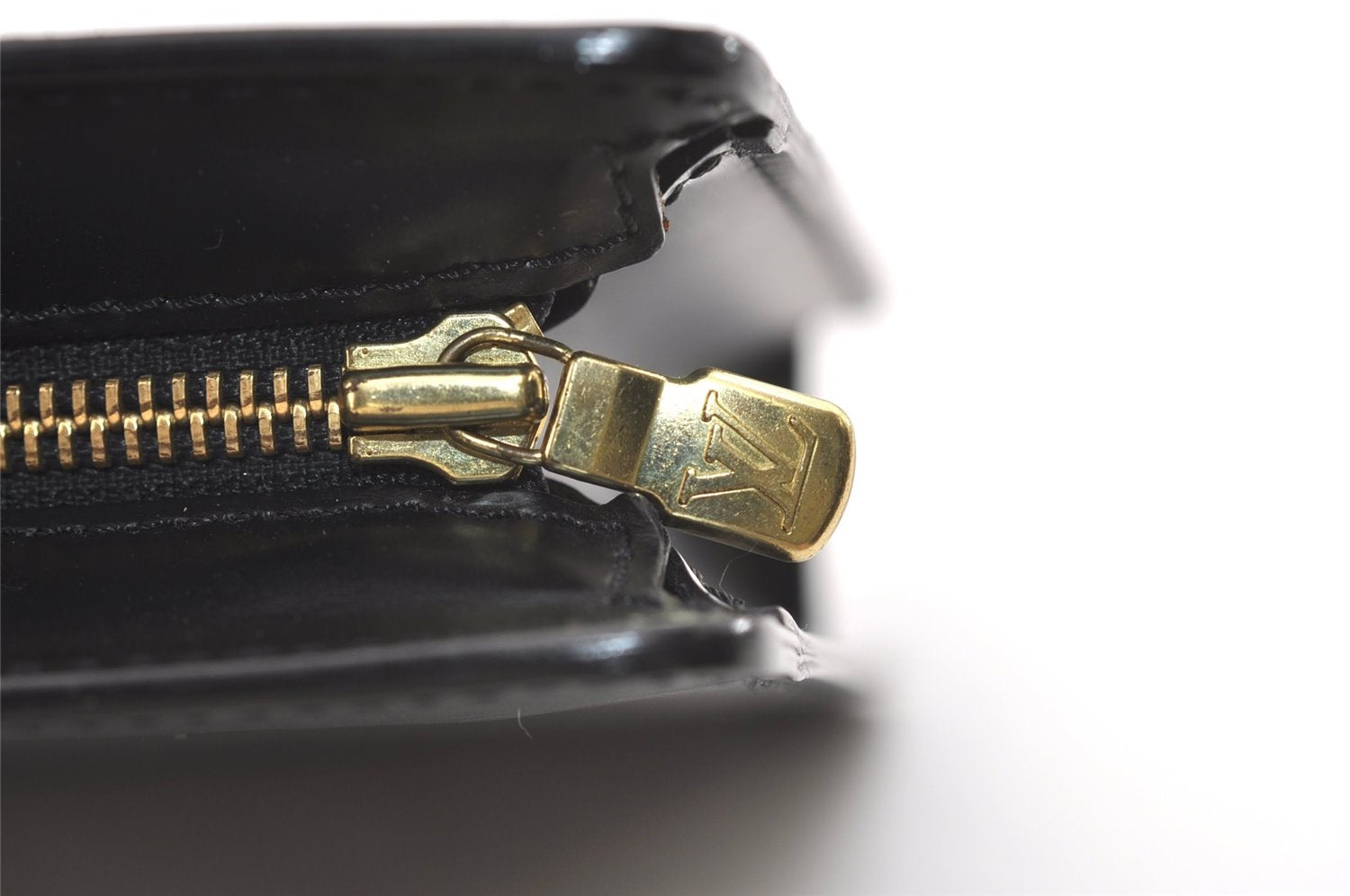 Authentic Louis Vuitton Epi Pochette Homme Clutch Hand Bag Black M52522 LV 5948J