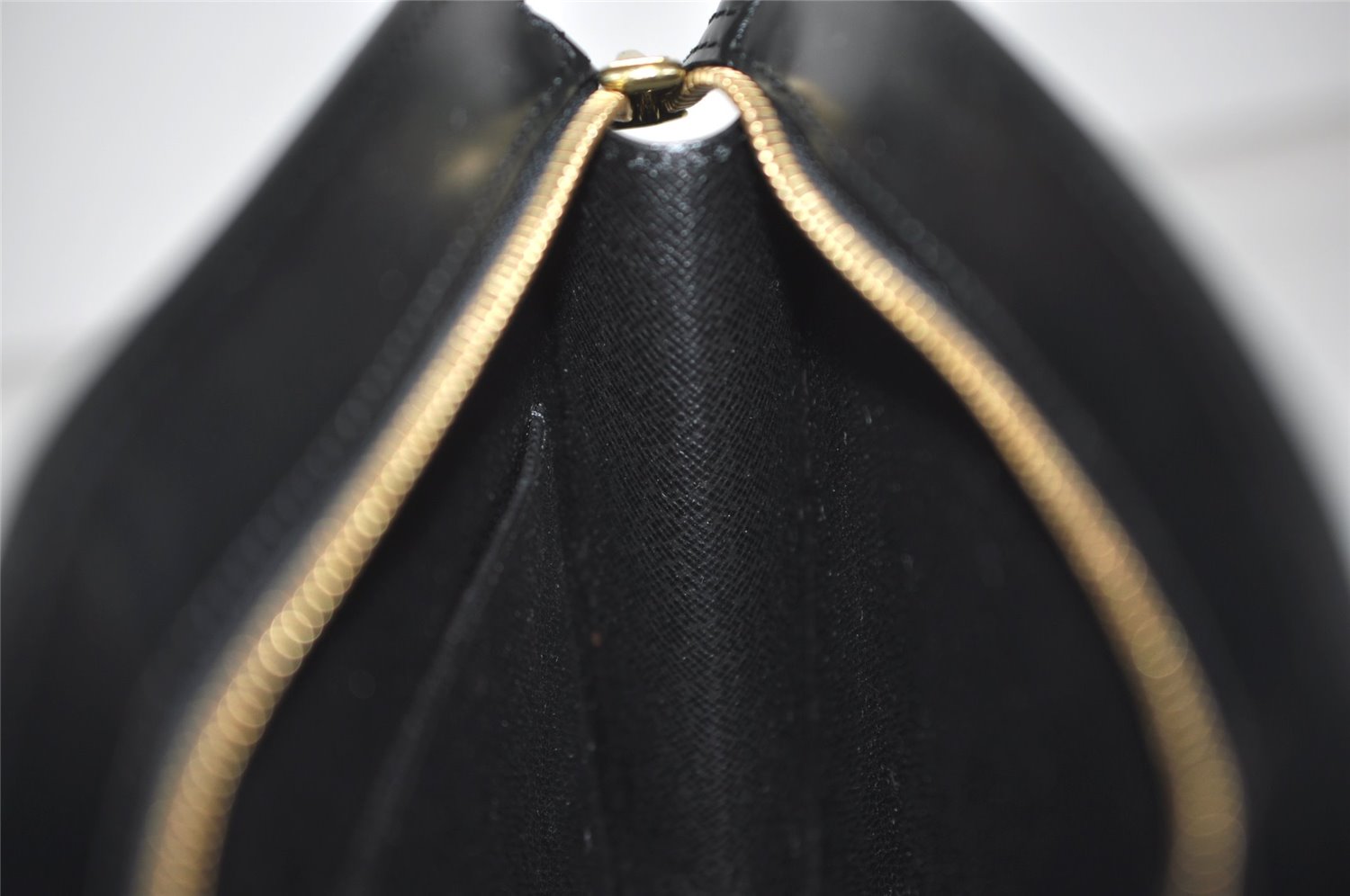 Authentic Louis Vuitton Epi Pochette Homme Clutch Hand Bag Black M52522 LV 5948J