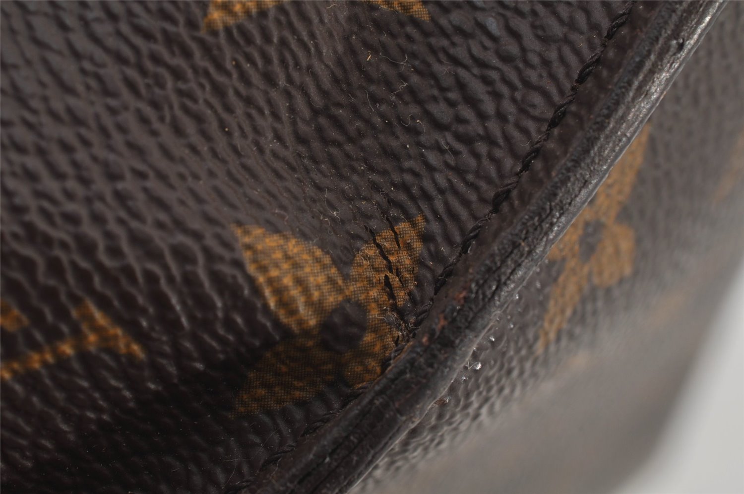 Authentic Louis Vuitton Monogram Saint Cloud GM M51242 Shoulder Cross Bag 5950J