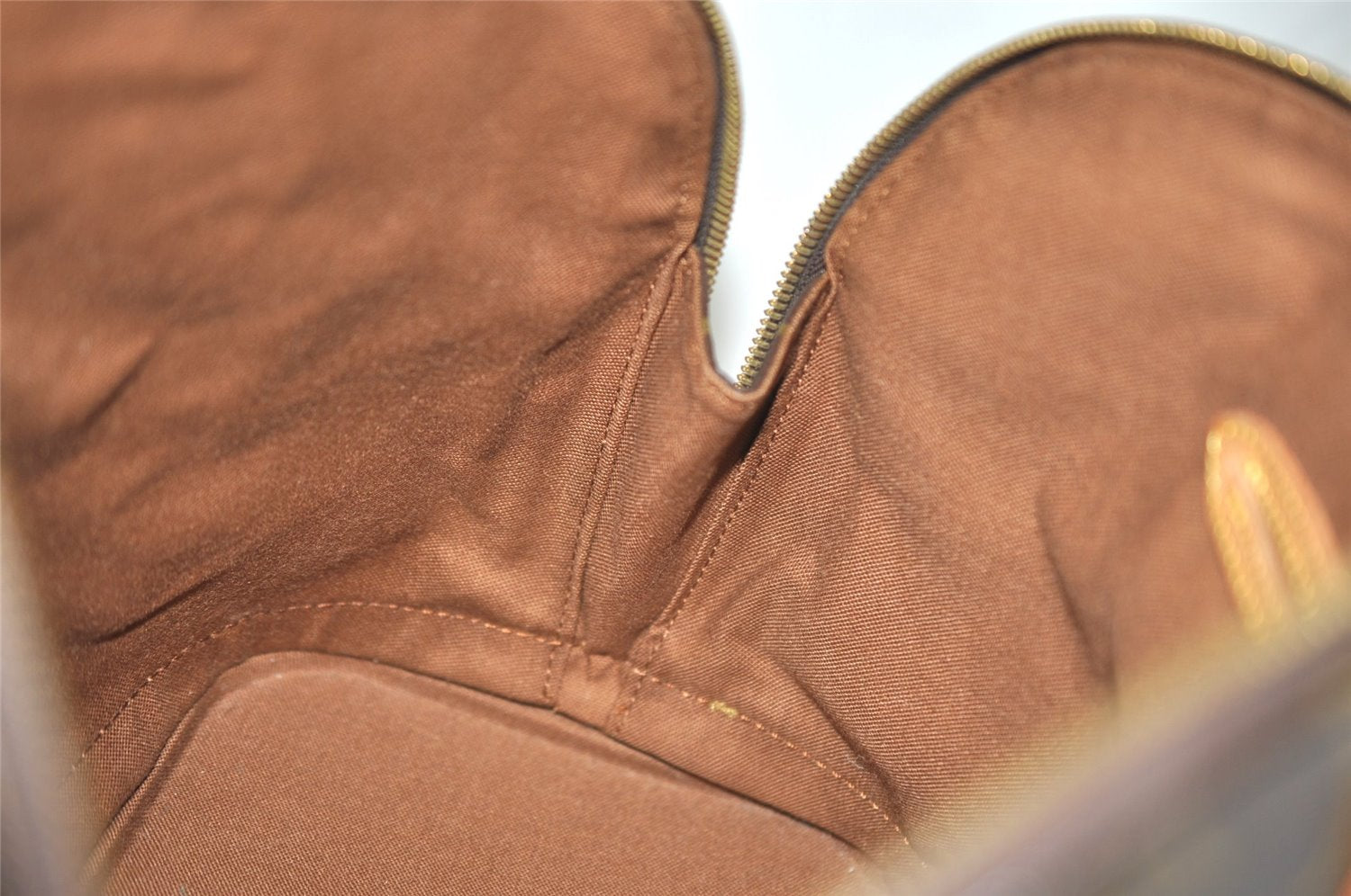 Authentic Louis Vuitton Monogram Alma Hand Bag Purse M51130 LV 5956J