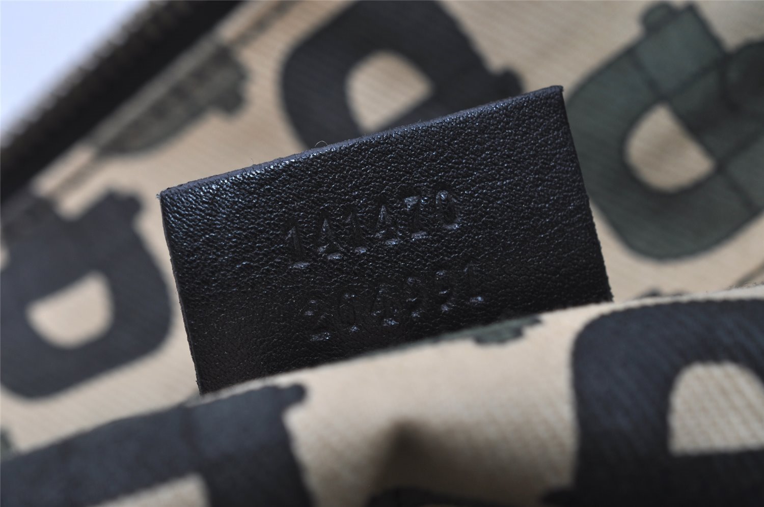 Authentic GUCCI Guccissima Abbey Shoulder Tote Bag GG Leather 141470 Black 5957I