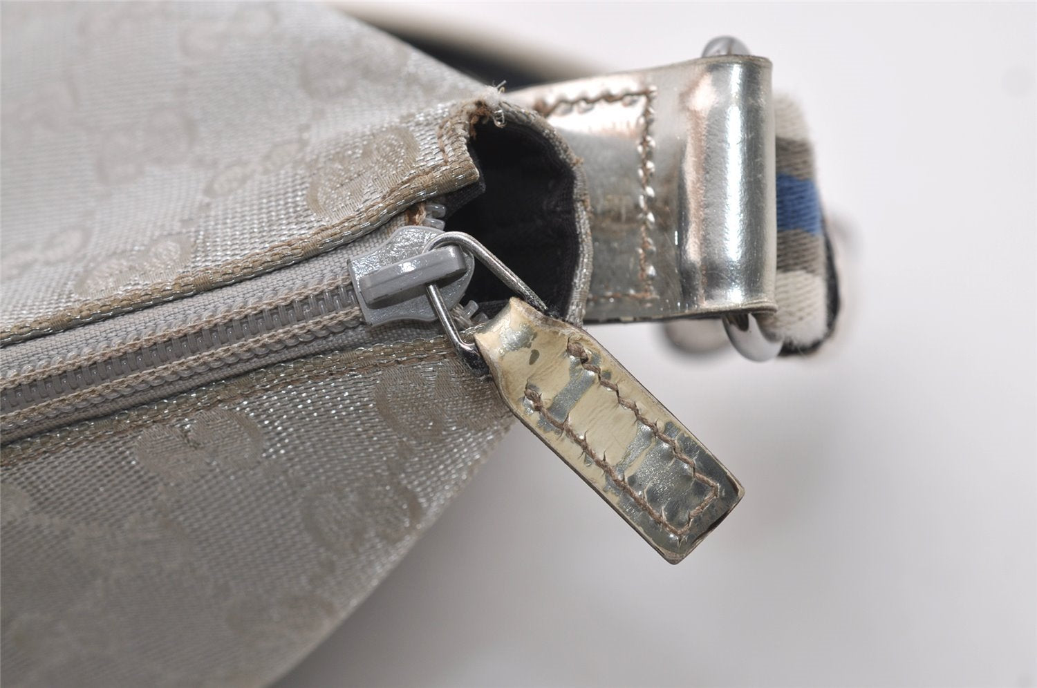 Authentic GUCCI Shoulder Cross Body Bag GG Canvas Leather 145857 Silver 5958J