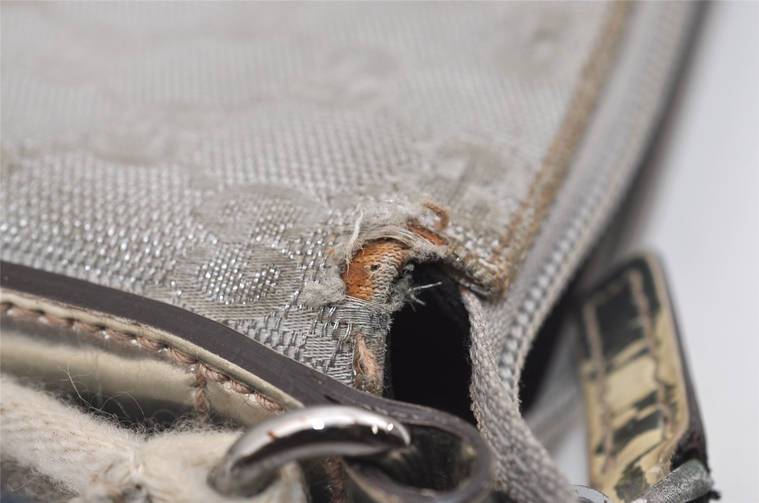 Authentic GUCCI Shoulder Cross Body Bag GG Canvas Leather 145857 Silver 5958J