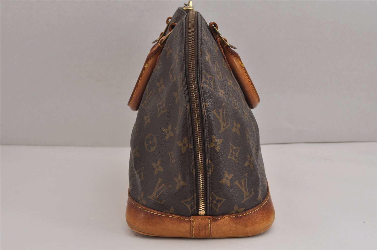 Authentic Louis Vuitton Monogram Alma Hand Bag Purse M51130 LV 5964J