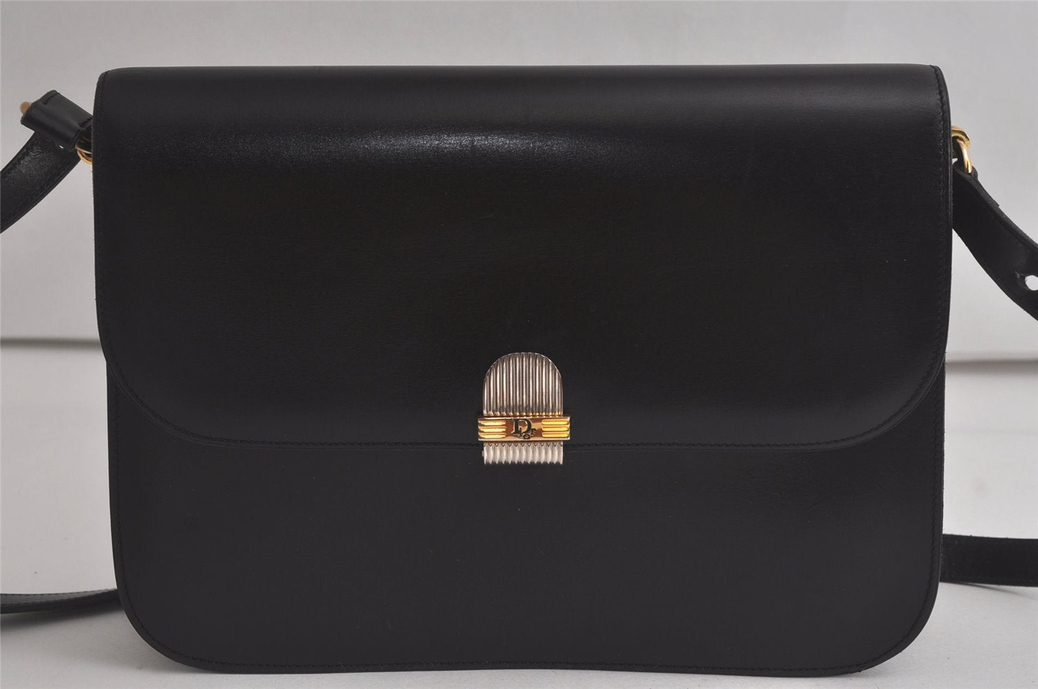 Authentic Christian Dior Shoulder Cross Body Bag Purse Leather Black 5975K