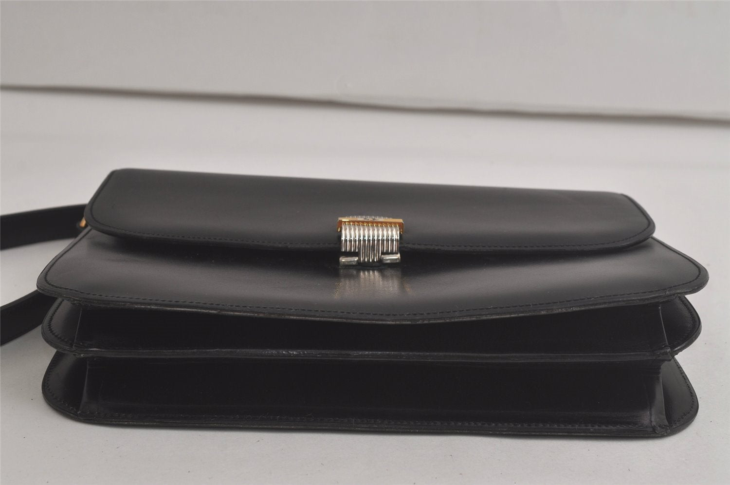 Authentic Christian Dior Shoulder Cross Body Bag Purse Leather Black 5975K