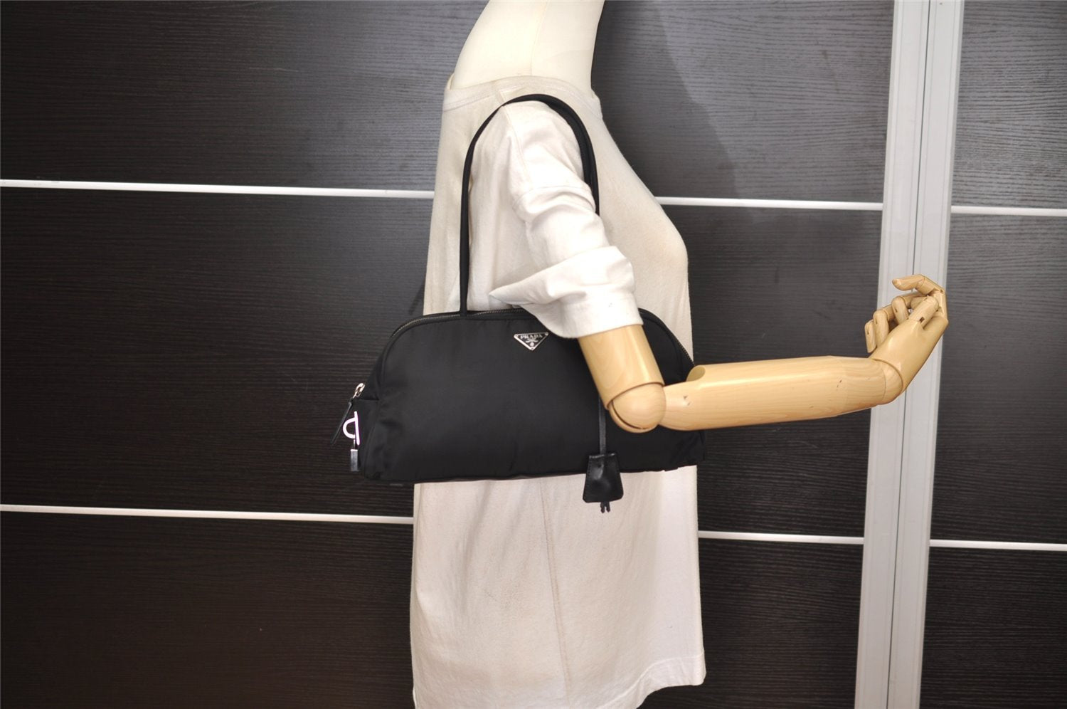 Authentic PRADA Vintage Nylon Tessuto Leather Shoulder Hand Bag Black 5976J