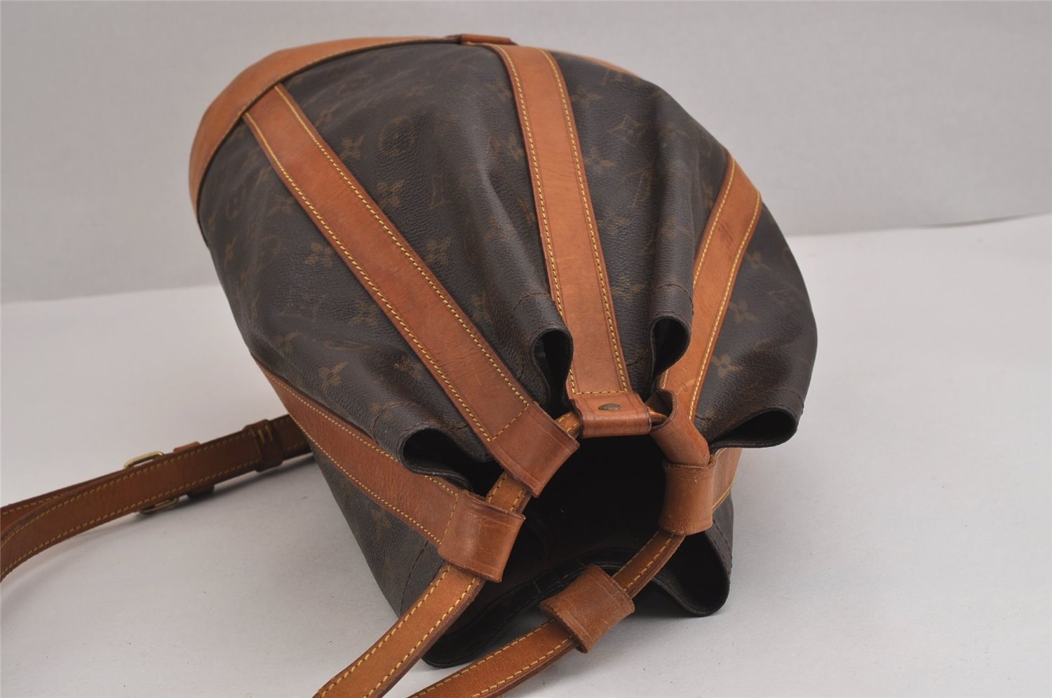 Authentic Louis Vuitton Monogram Randonnee PM Shoulder Bag M42243 LV 5982J