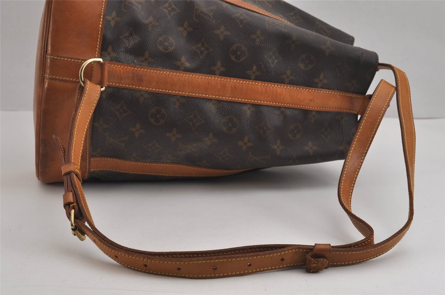 Authentic Louis Vuitton Monogram Randonnee PM Shoulder Bag M42243 LV 5982J