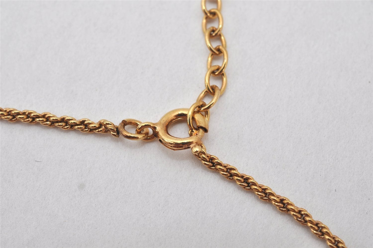 Authentic Christian Dior Gold Tone Chain Pendant Necklace CD 5989K