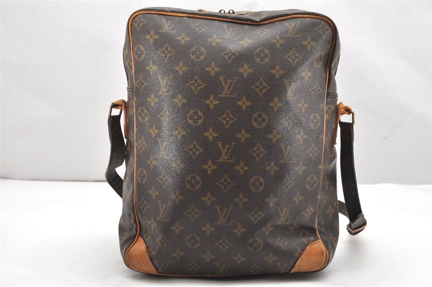 Authentic Louis Vuitton Monogram Amazone GM Shoulder Cross Body Bag LV 5996K