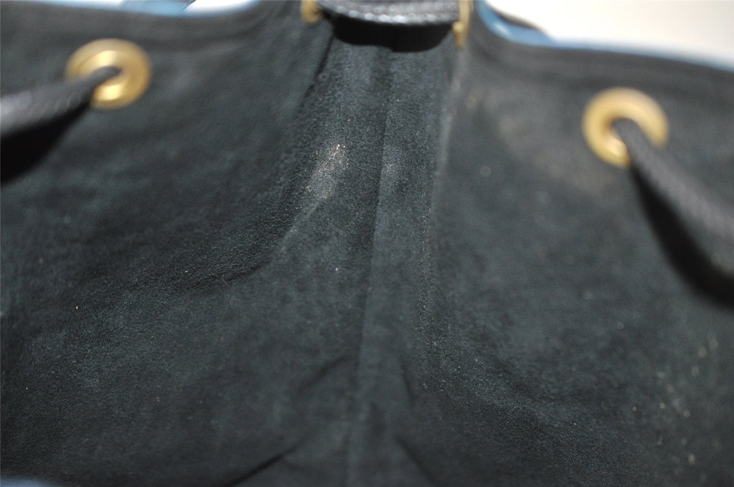 Authentic Louis Vuitton Epi Petit Noe Bi-color Blue x Black Drawstring Bag 6001I