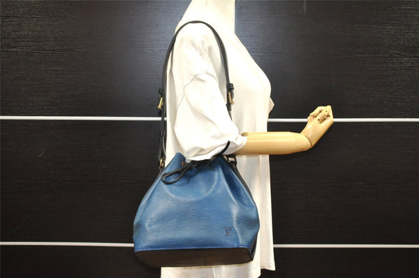 Authentic Louis Vuitton Epi Petit Noe Bi-color Blue x Black Drawstring Bag 6001I