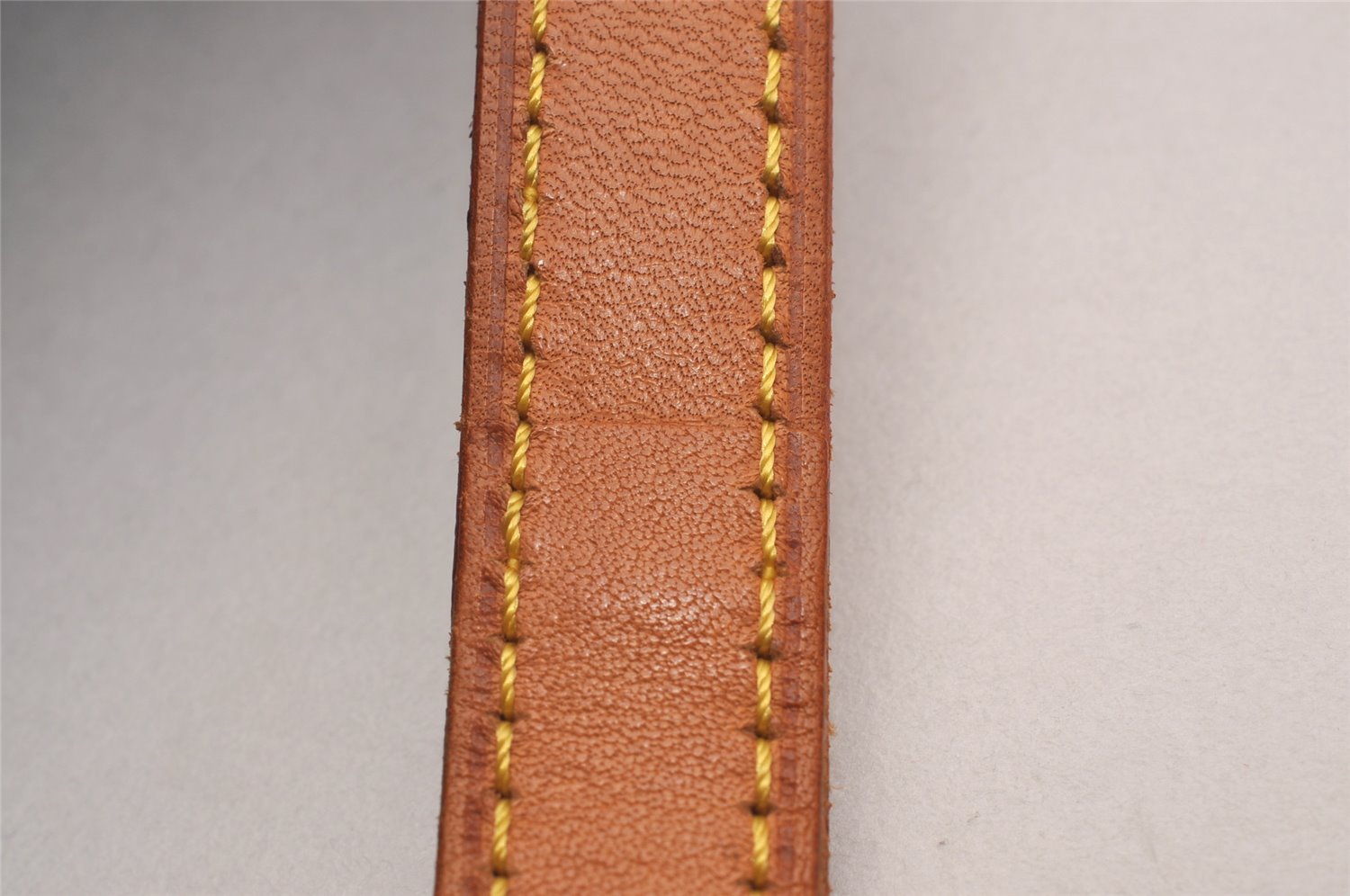 Authentic Louis Vuitton Leather Shoulder Strap Beige 39.4