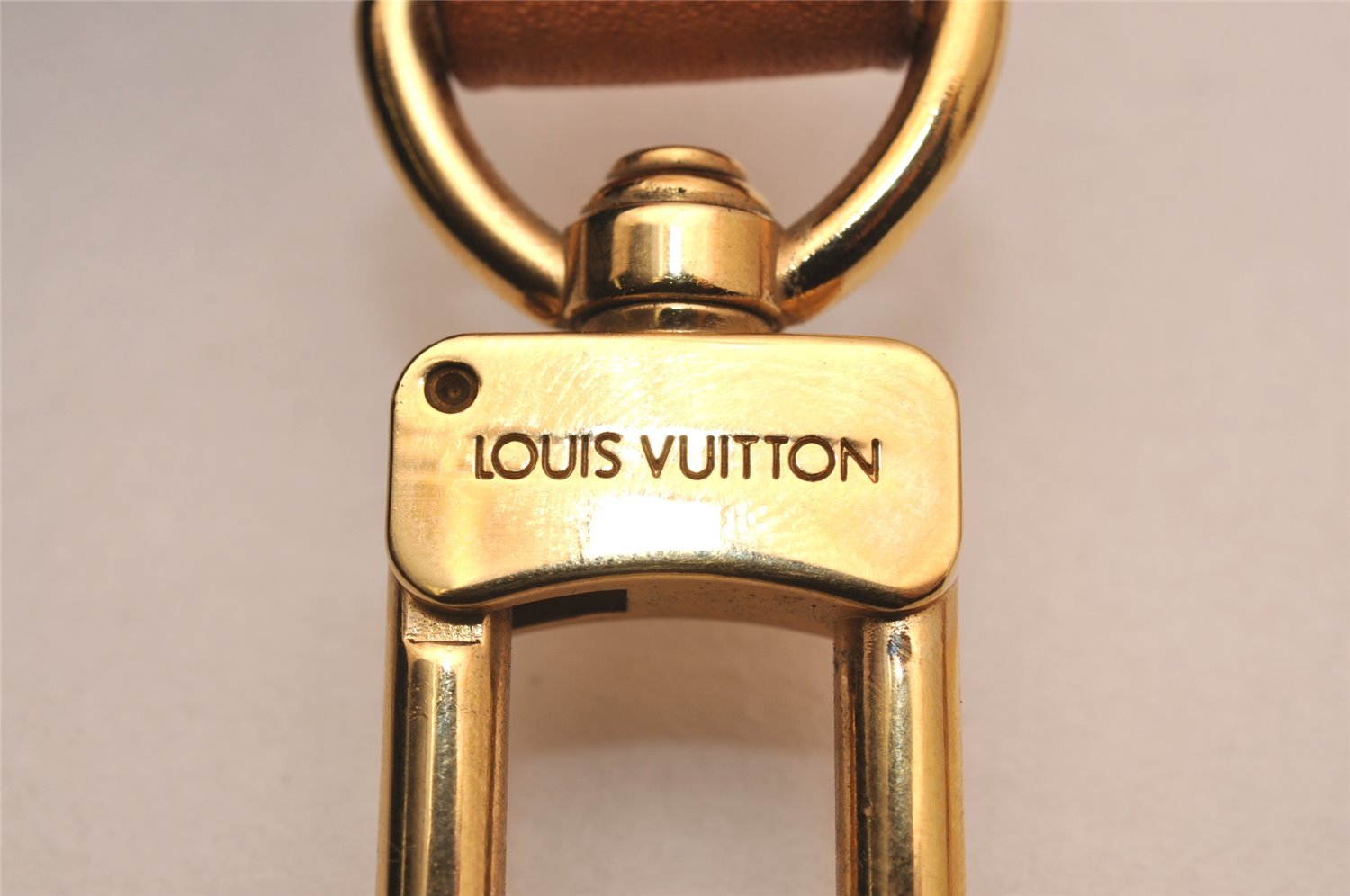 Authentic Louis Vuitton Leather Shoulder Strap Beige 39.4