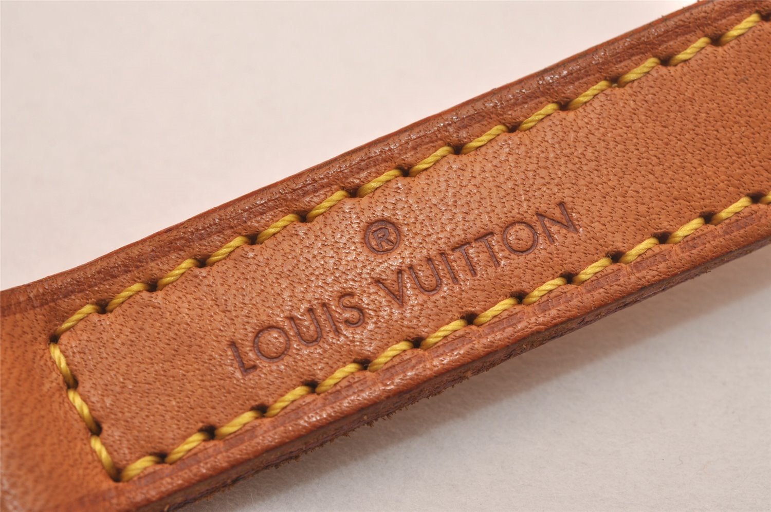 Authentic Louis Vuitton Leather Shoulder Strap Beige 39.4