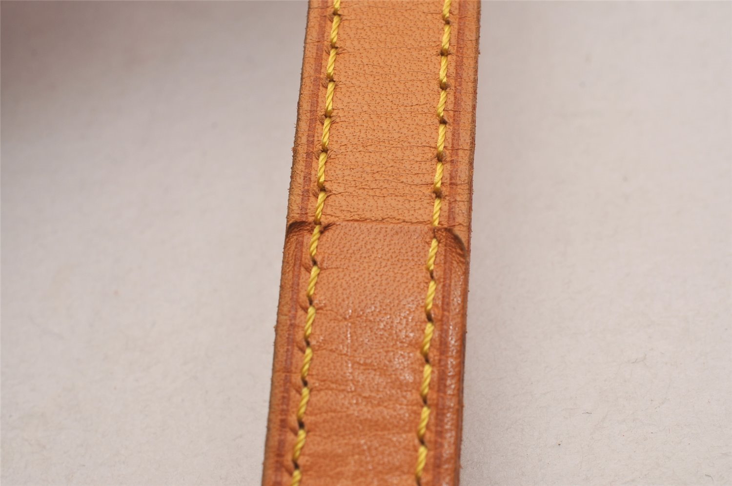 Authentic Louis Vuitton Leather Shoulder Strap Beige 46.9