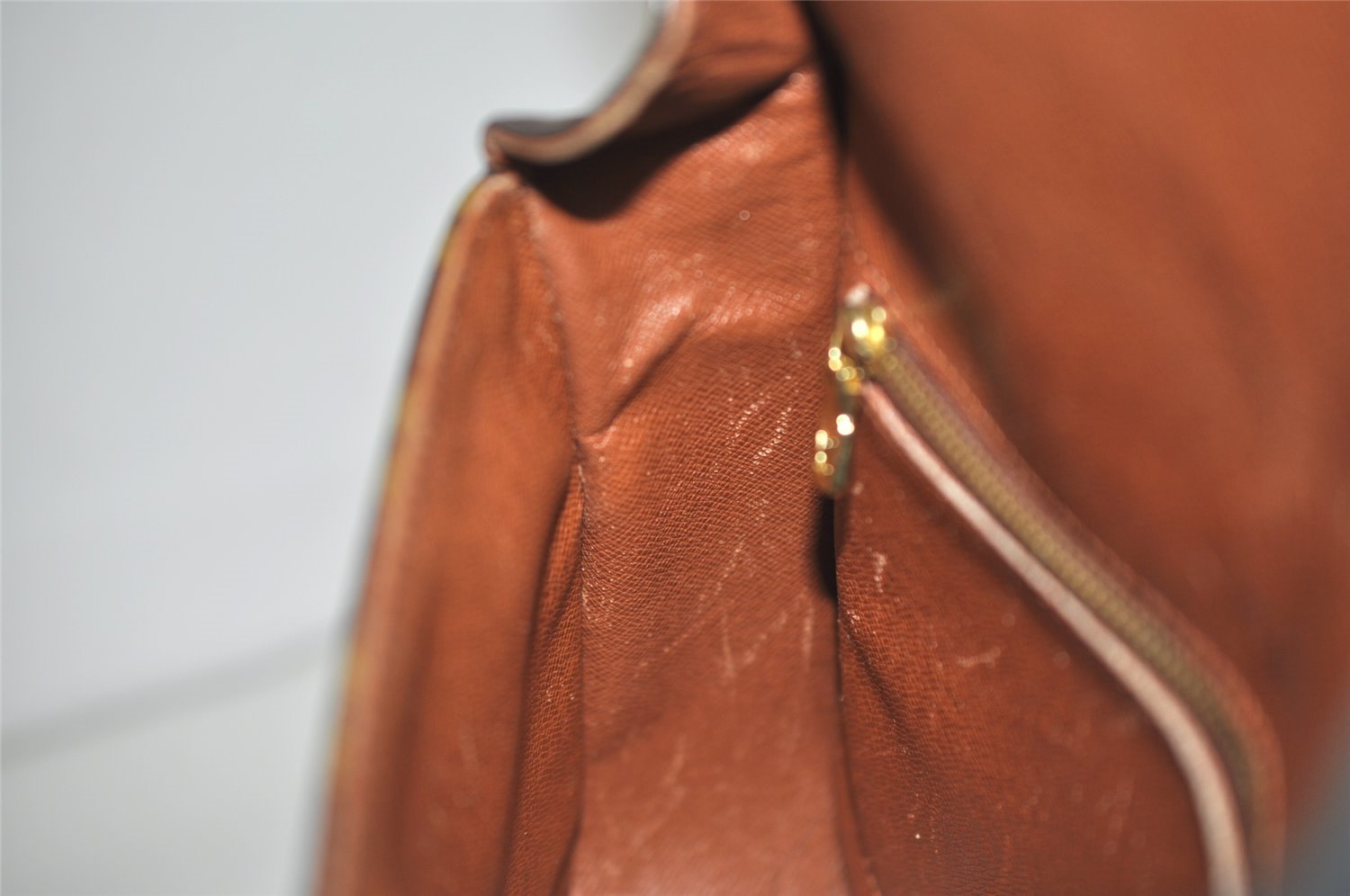 Authentic Louis Vuitton Monogram Saint Cloud GM M51242 Shoulder Cross Bag 6010J