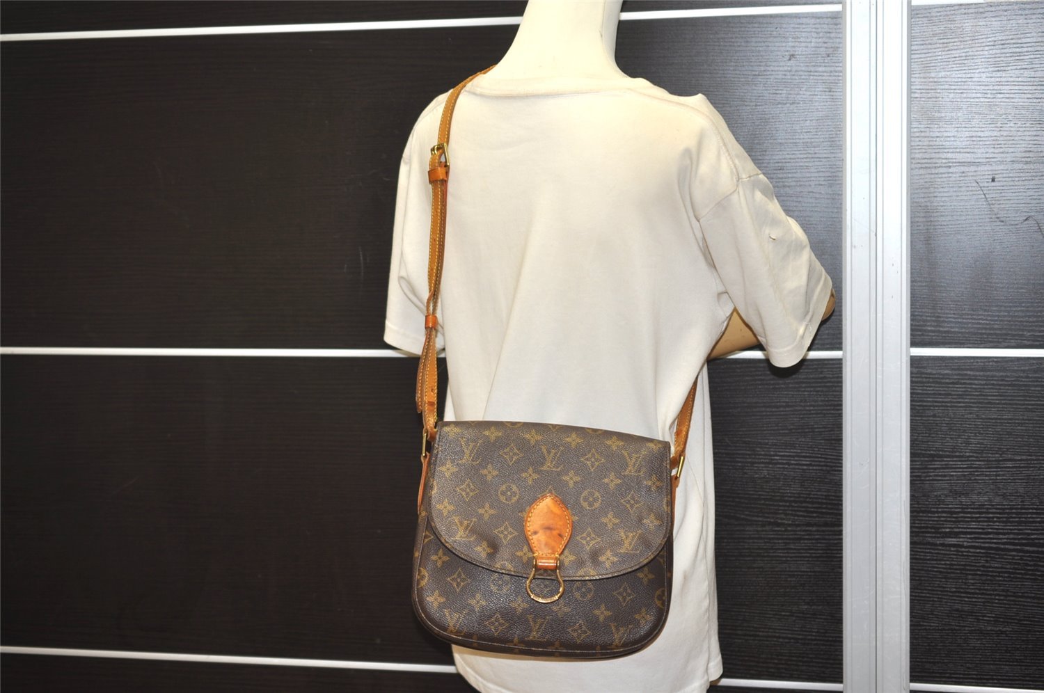 Authentic Louis Vuitton Monogram Saint Cloud GM M51242 Shoulder Cross Bag 6010J