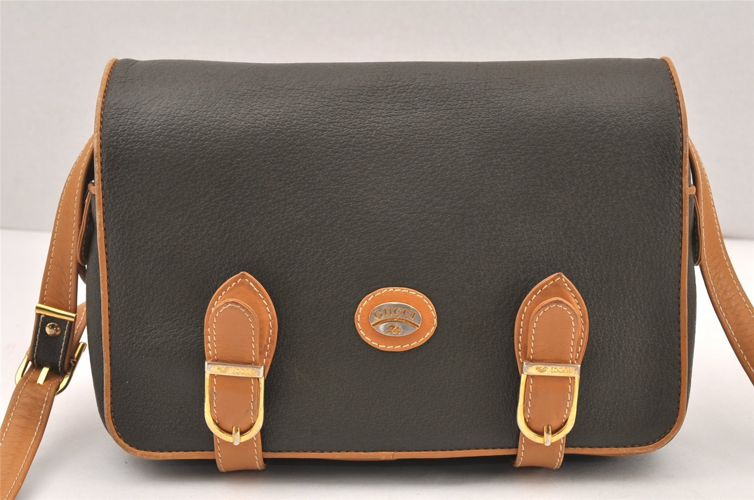 Authentic GUCCI Vintage Shoulder Cross Bag Purse Leather Brown Khaki 6010K