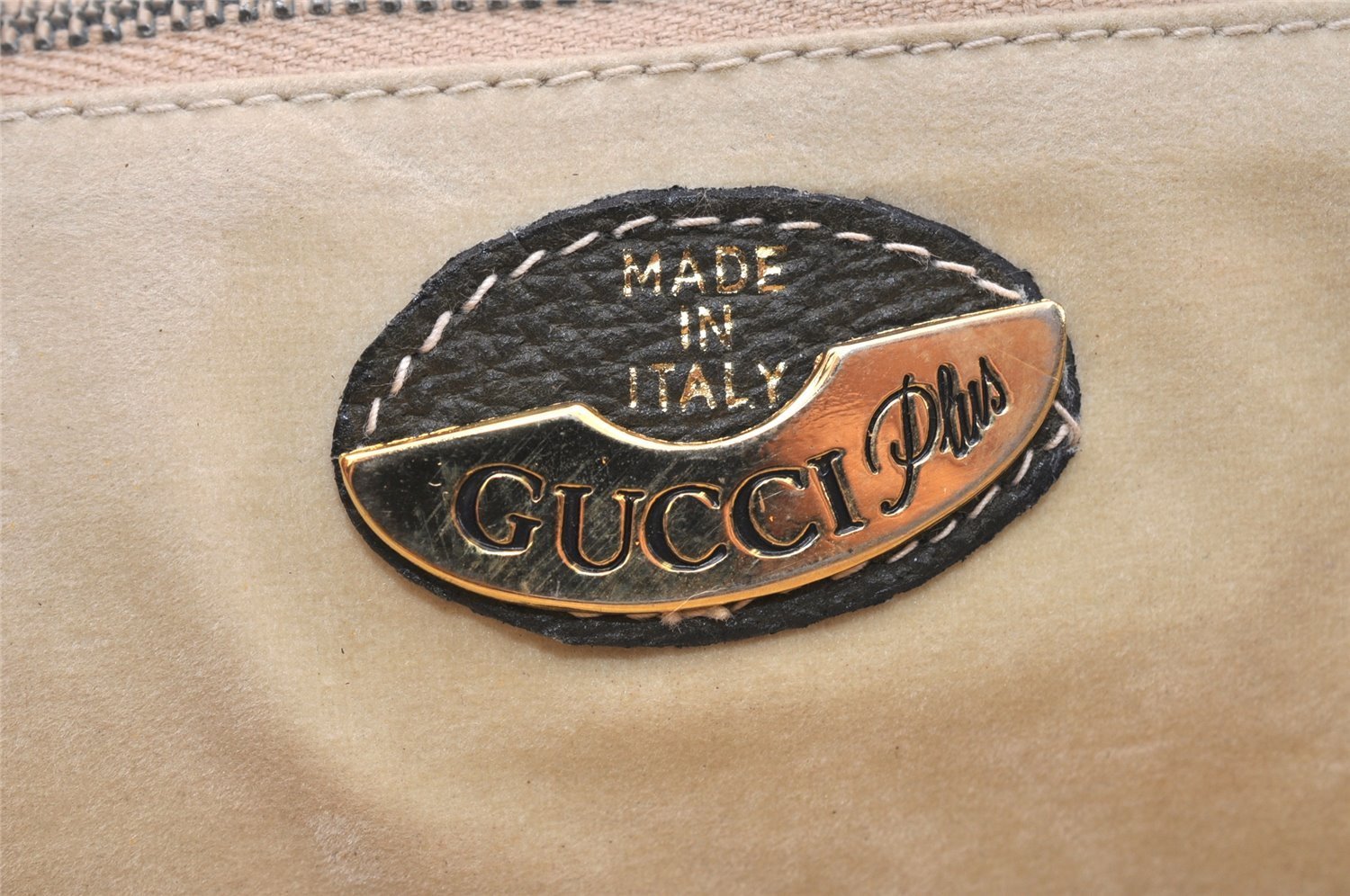 Authentic GUCCI Vintage Shoulder Cross Bag Purse Leather Brown Khaki 6010K
