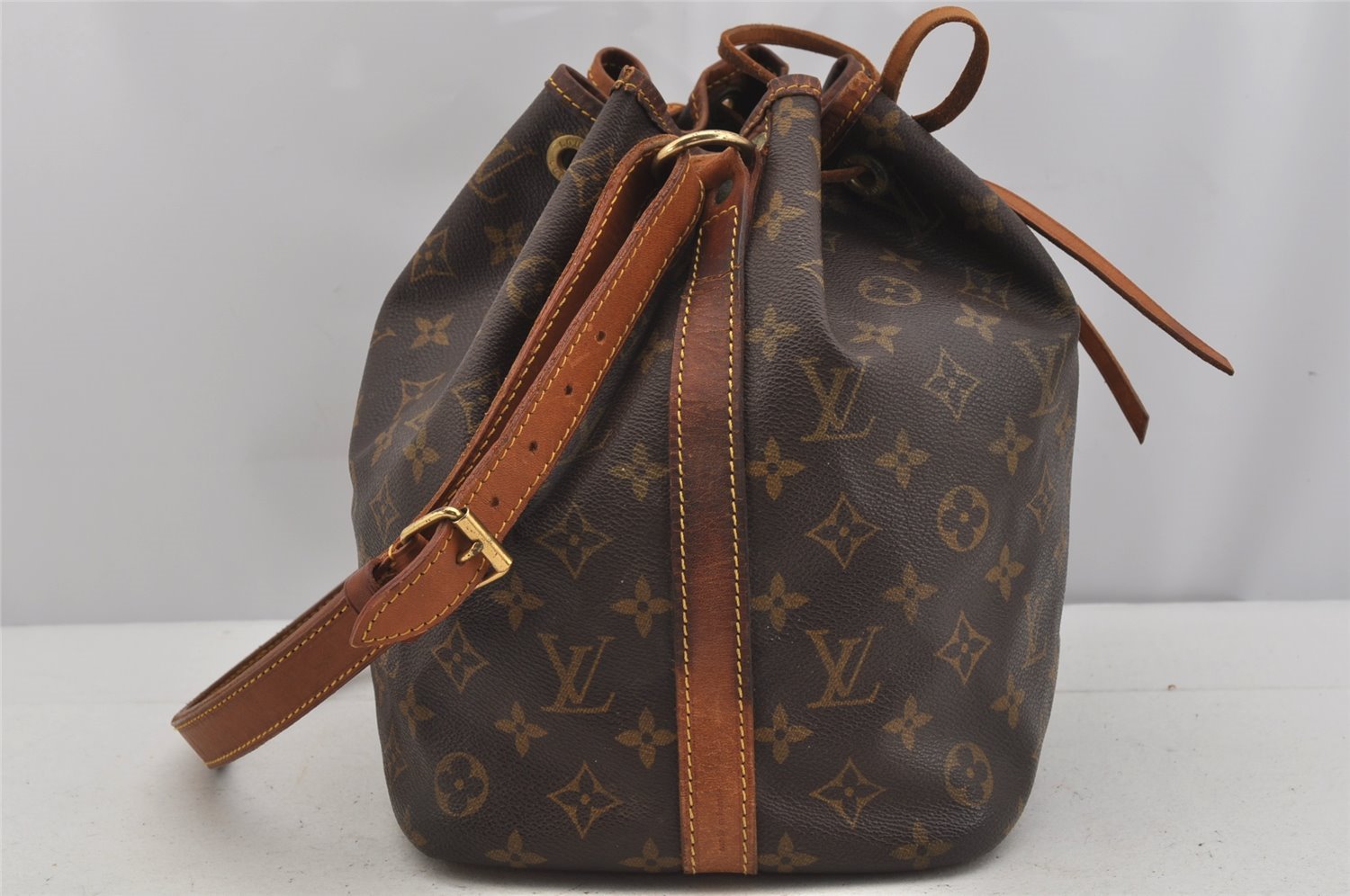 Authentic Louis Vuitton Monogram Petit Noe M42226 Shoulder Drawstring Bag 6017J