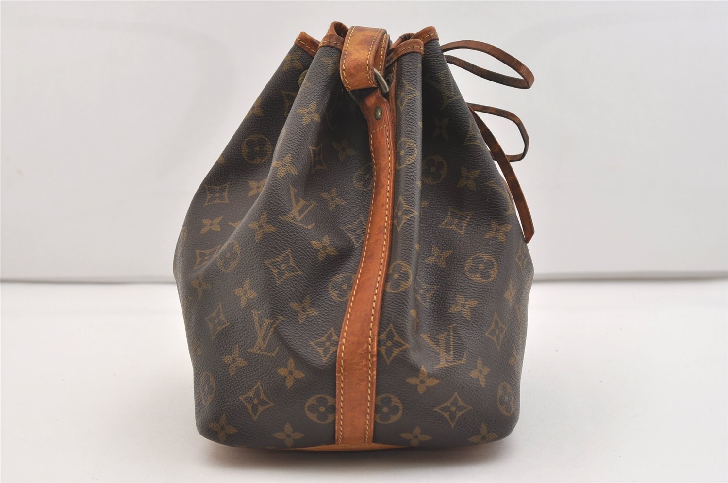 Authentic Louis Vuitton Monogram Petit Noe M42226 Shoulder Drawstring Bag 6019J