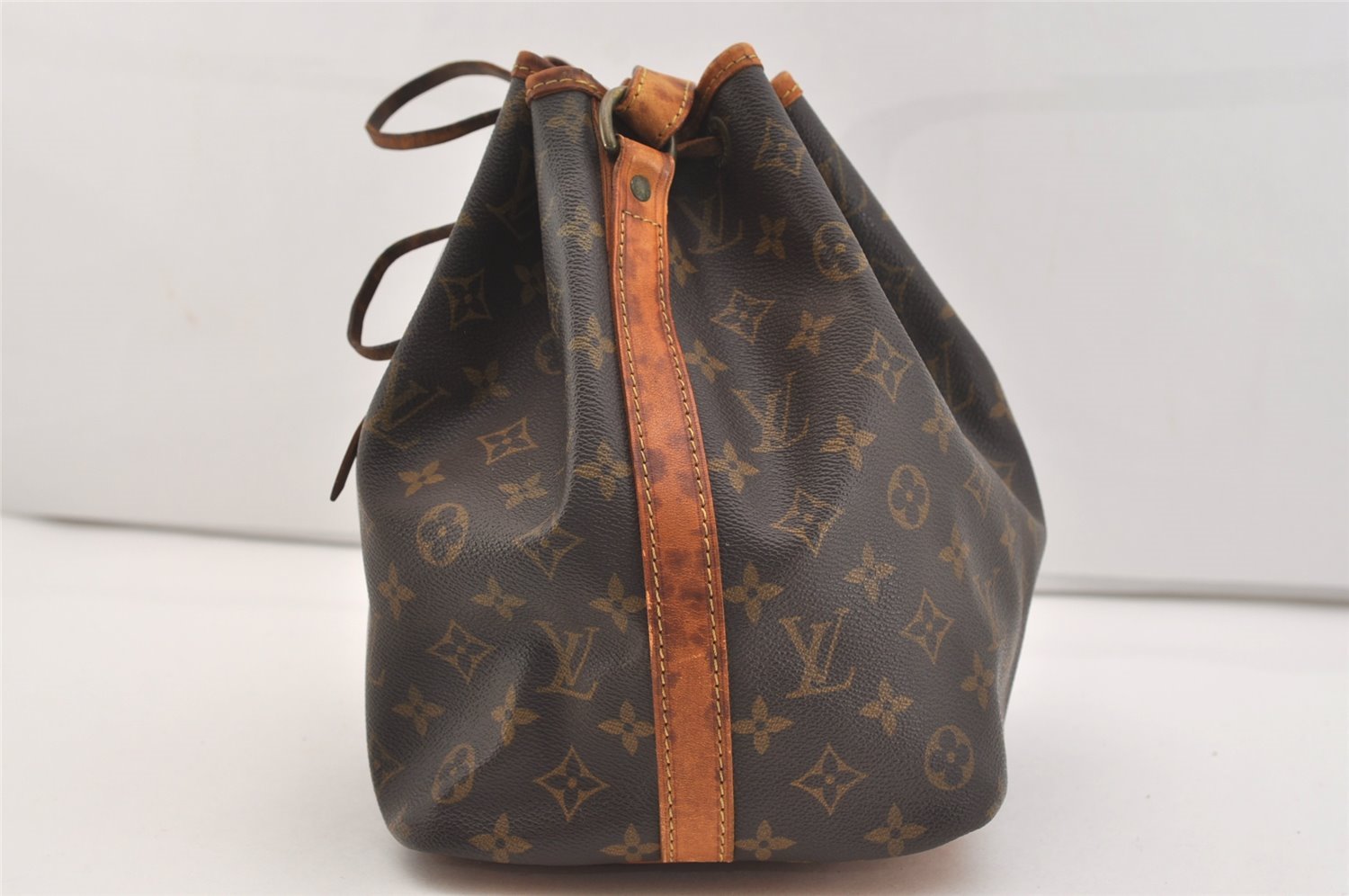 Authentic Louis Vuitton Monogram Petit Noe M42226 Shoulder Drawstring Bag 6019J