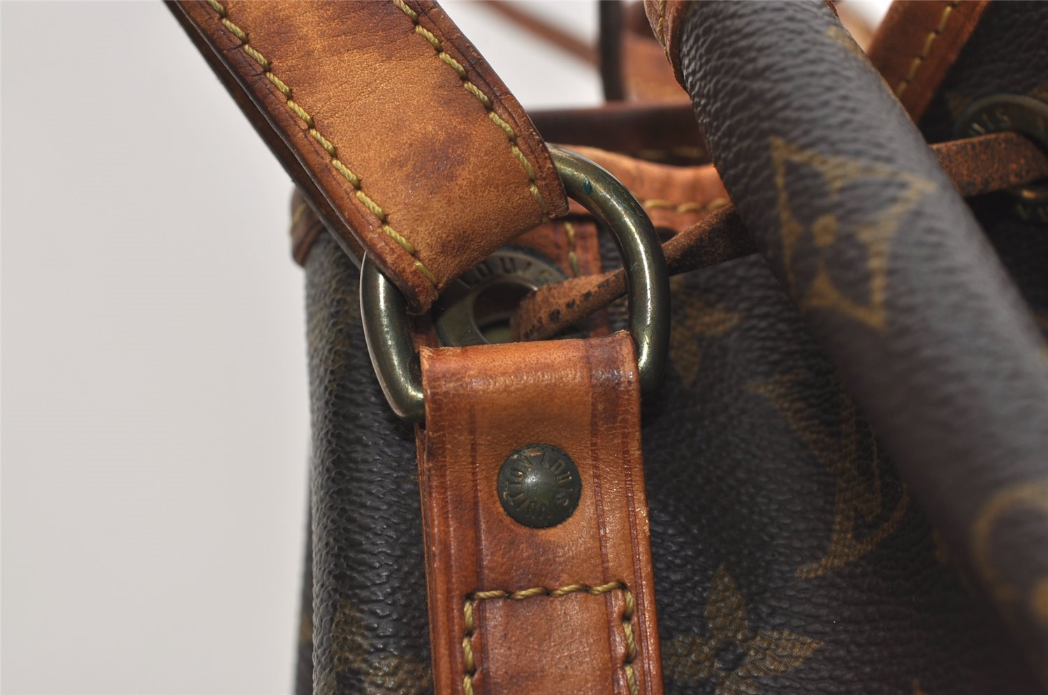 Authentic Louis Vuitton Monogram Petit Noe M42226 Shoulder Drawstring Bag 6019J