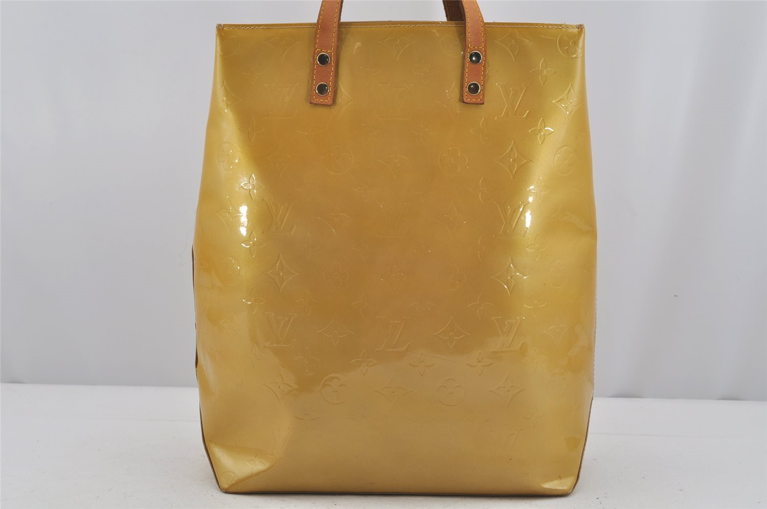 Authentic Louis Vuitton Vernis Reade MM Hand Bag Yellow M91141 LV 6022J