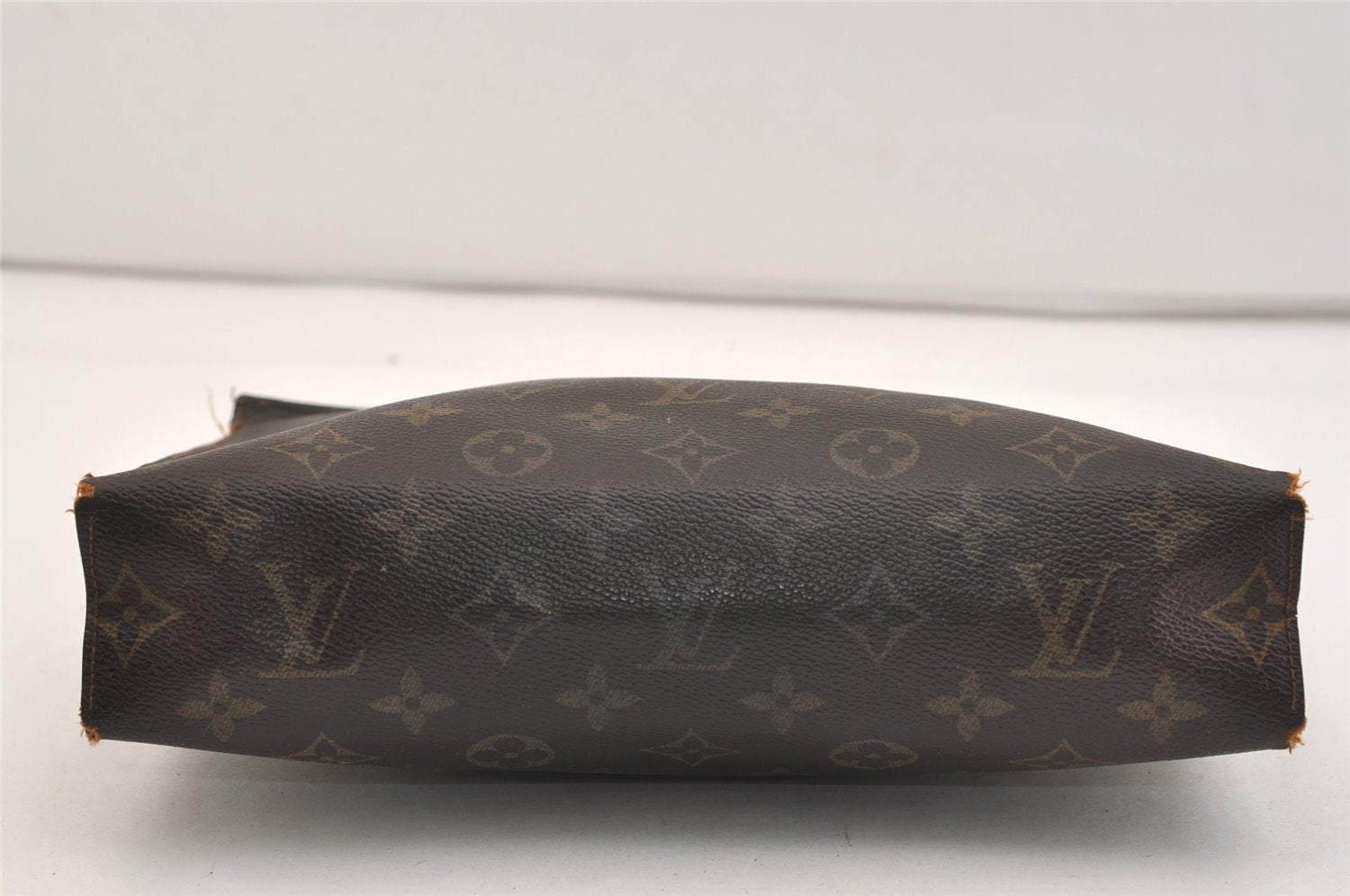 Authentic Louis Vuitton Monogram Poche Toilette 26 Pouch Old Model Junk 6026J
