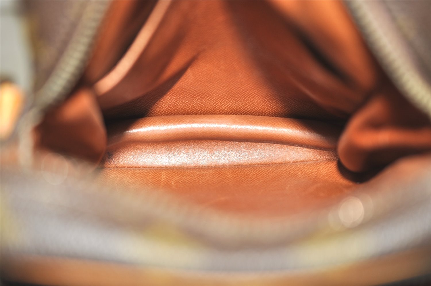 Authentic Louis Vuitton Monogram Amazone Shoulder Cross Bag M45236 LV Junk 6028I