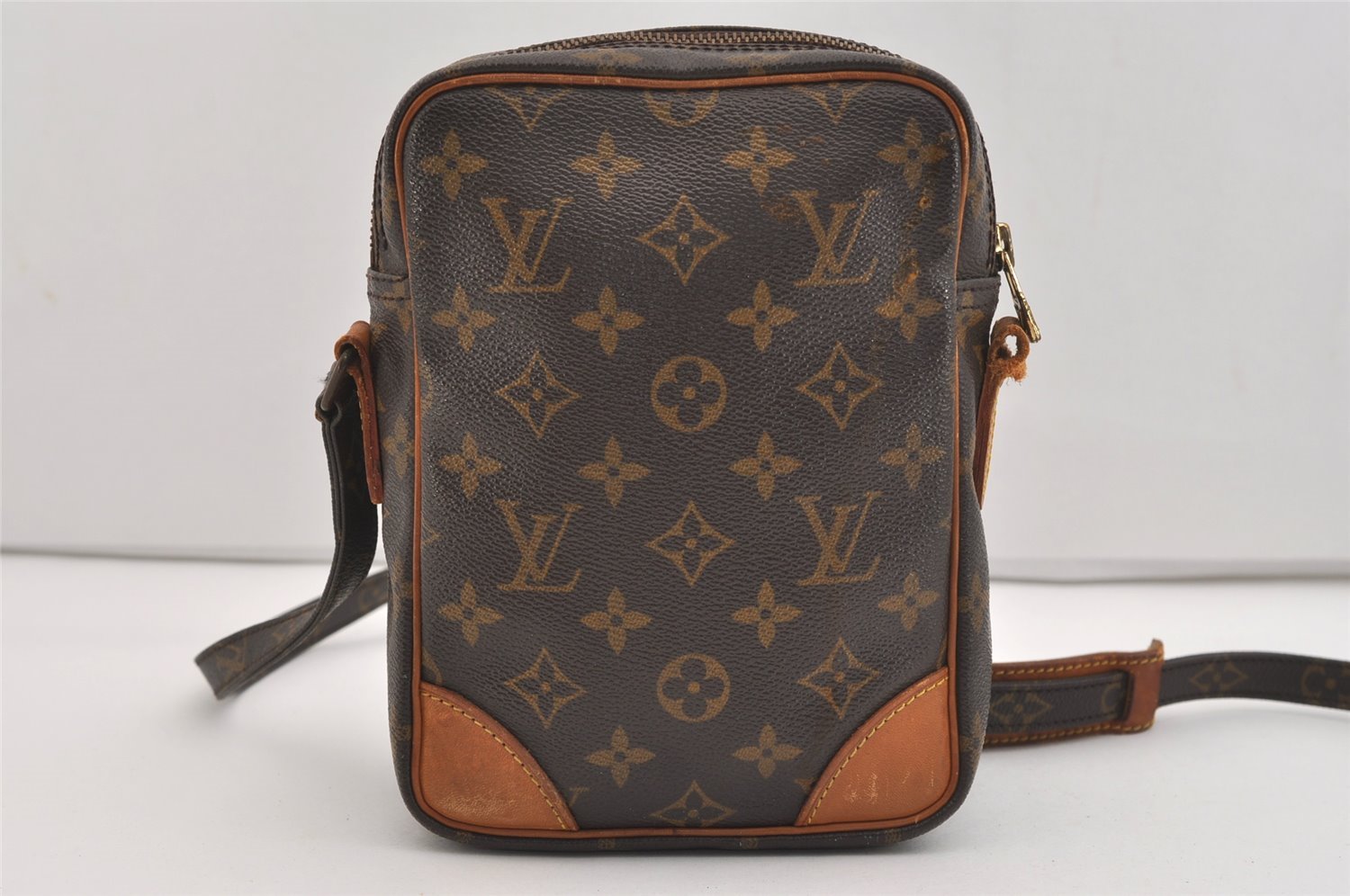 Auth Louis Vuitton Monogram Amazone Shoulder Cross Body Bag M45236 LV Junk 6030J