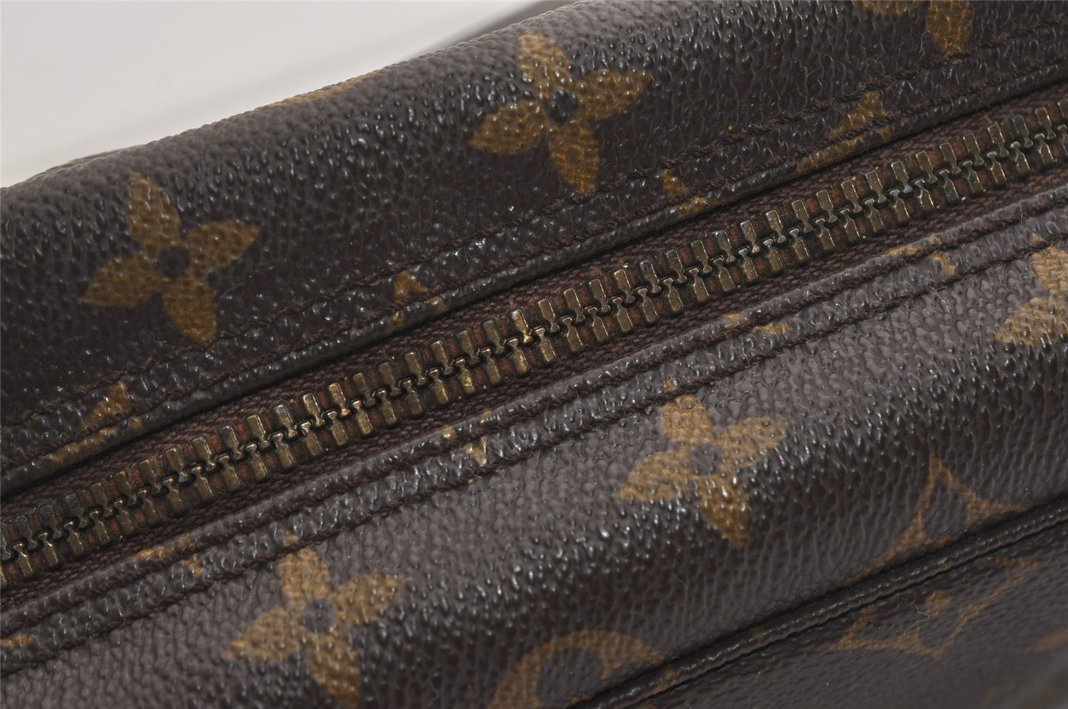 Authentic Louis Vuitton Monogram Trousse Toilette 28 Clutch Bag M47522 LV 6031J