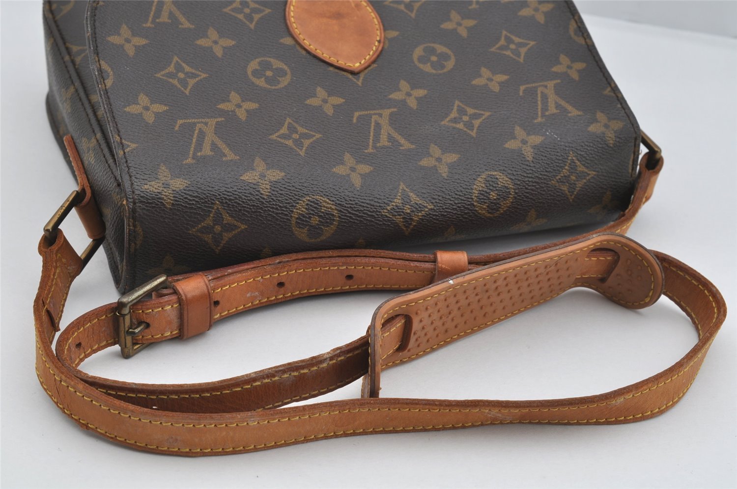 Authentic Louis Vuitton Monogram Saint Cloud GM M51242 Shoulder Cross Bag 6033J