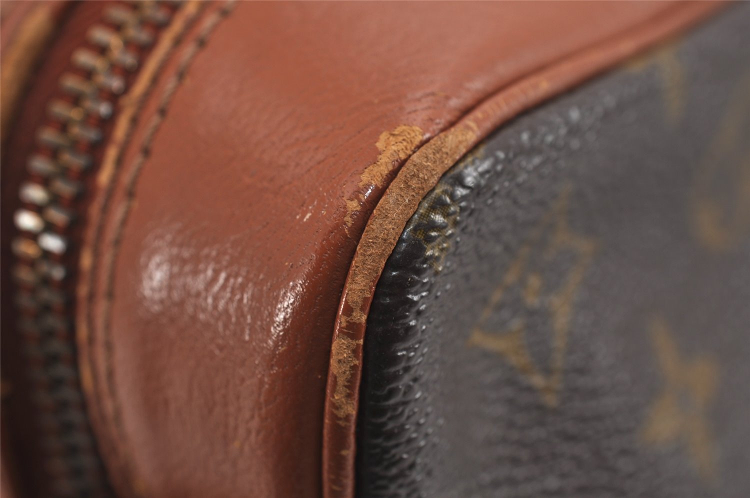 Authentic Louis Vuitton Monogram Sac Bandouliere 30 Shoulder Bag Old Model 6034J