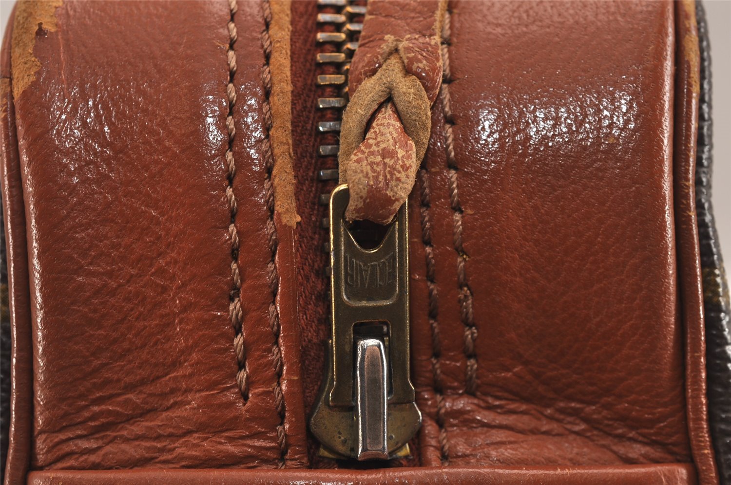 Authentic Louis Vuitton Monogram Sac Bandouliere 30 Shoulder Bag Old Model 6034J