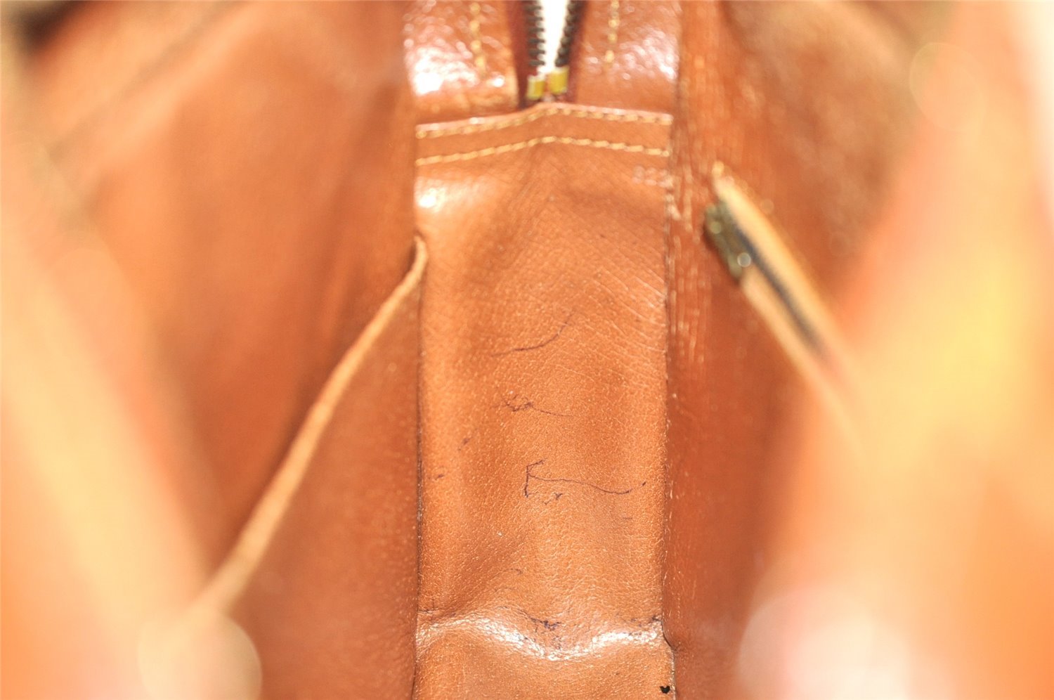 Authentic Louis Vuitton Monogram Sac Bandouliere 30 Shoulder Bag Old Model 6034J