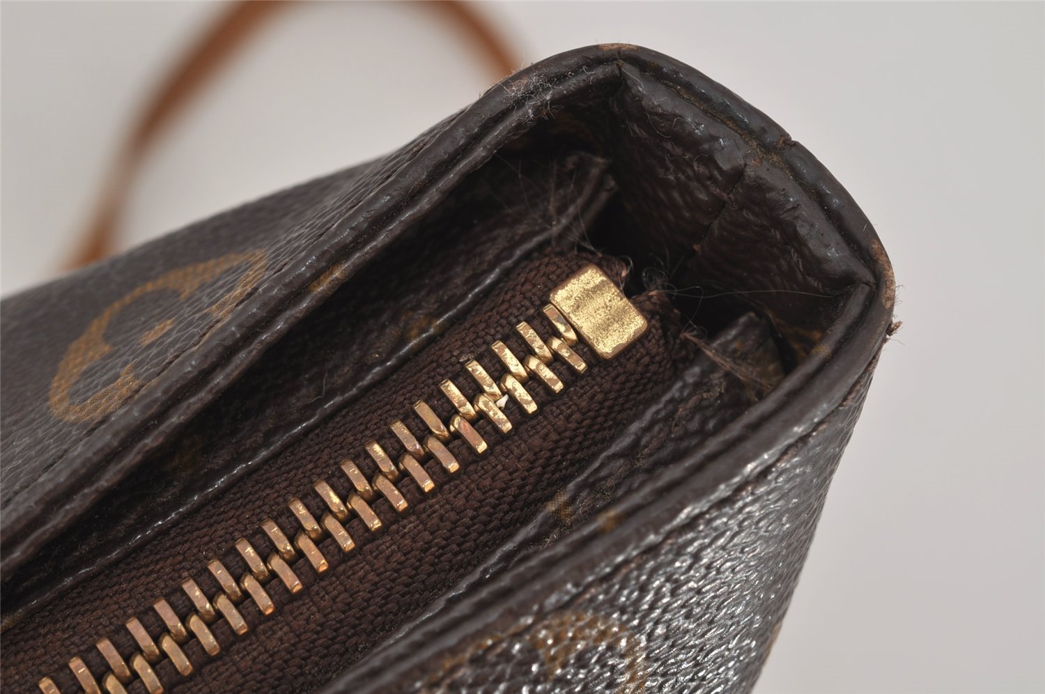 Authentic Louis Vuitton Monogram Cabas Mezzo Shoulder Tote Bag M51151 Junk 6036J