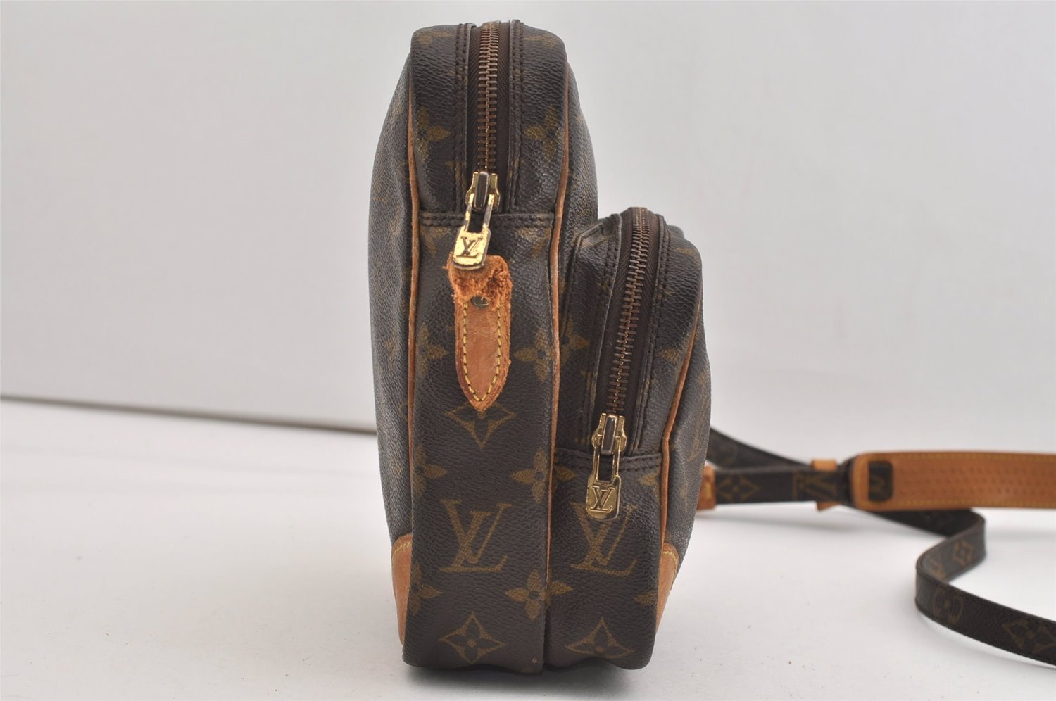 Authentic Louis Vuitton Monogram Amazone Shoulder Cross Bag M45236 LV Junk 6038J