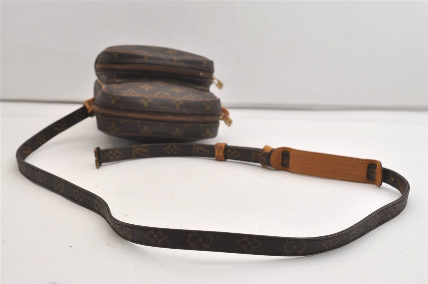 Authentic Louis Vuitton Monogram Amazone Shoulder Cross Bag M45236 LV Junk 6038J