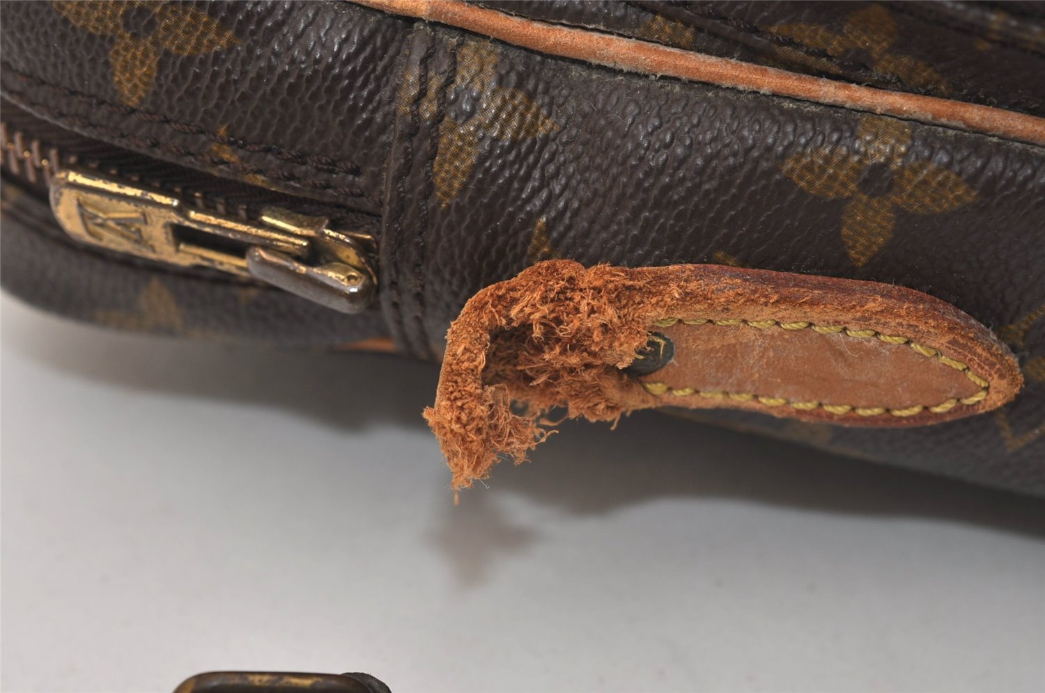 Authentic Louis Vuitton Monogram Amazone Shoulder Cross Bag M45236 LV Junk 6038J