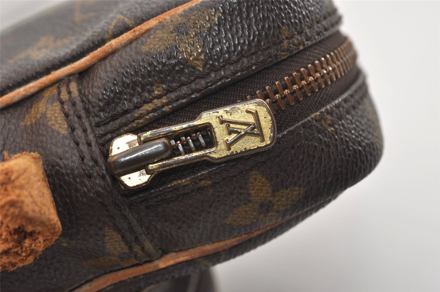 Authentic Louis Vuitton Monogram Amazone Shoulder Cross Bag M45236 LV Junk 6038J