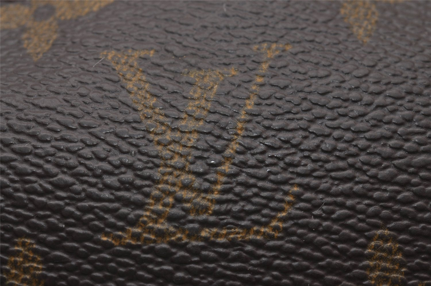 Authentic Louis Vuitton Monogram Pochette Accessoires Shoulder Cross Pouch 6040I