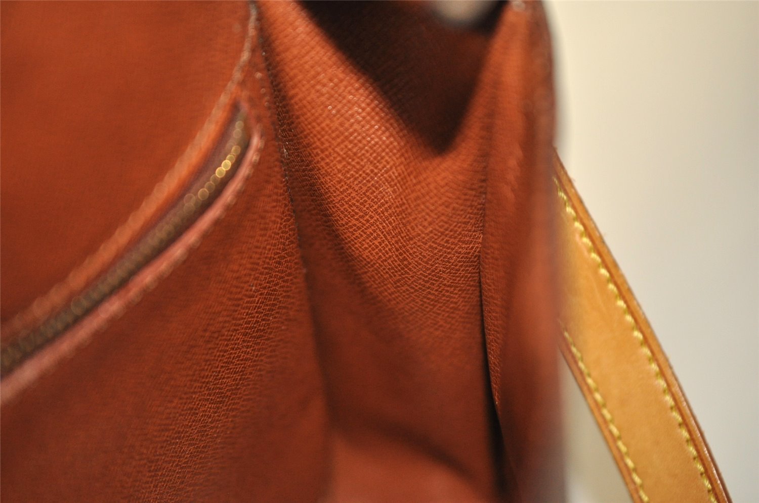 Authentic Louis Vuitton Monogram Saint Cloud GM M51242 Shoulder Cross Bag 6042I