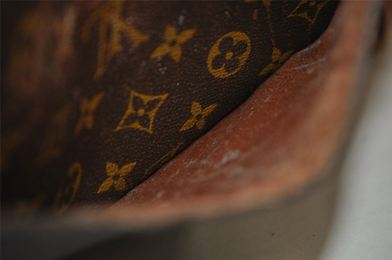 Authentic Louis Vuitton Monogram Saint Cloud GM M51242 Shoulder Cross Bag 6042I