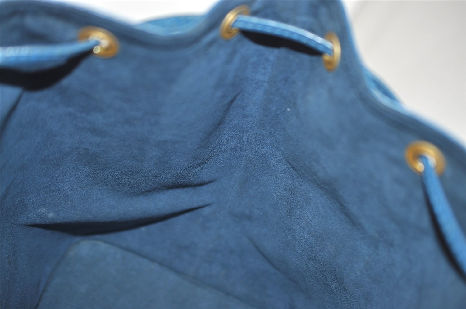 Authentic Louis Vuitton Epi Petit Noe Shoulder Drawstring Bag M44105 Blue 6045J